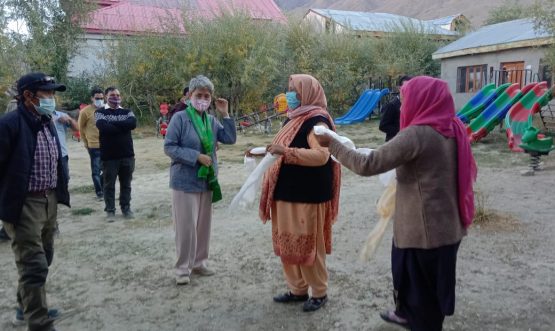 Secretary Padma Angmo inspects functioning of ICDS centres at Zanskar Sub Division (2)