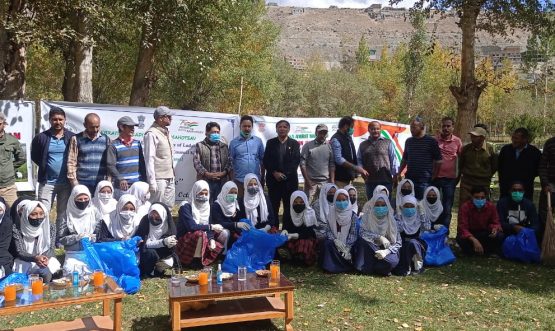 Wildlife Week in Kargil started with cleanliness drive under Azadi Ka Amrit Mahotsav (3)