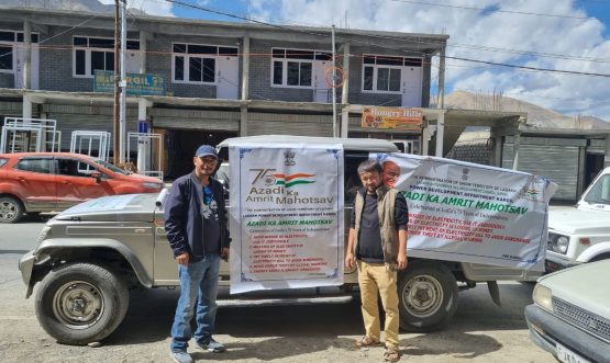 PDD Kargil relays public announcements appealing people for judicious use of electricity (1)