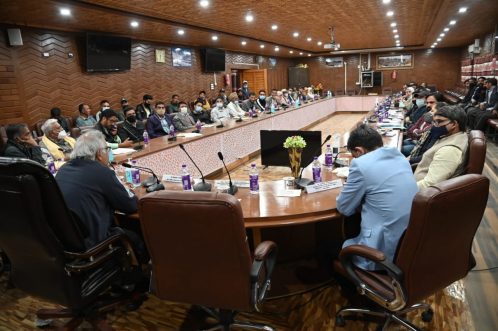 Dr Shekhar C Mande DG CSIR, Secretary DSIR chairs meeting with officers, officials in Kargil (1)