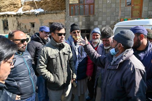 EC Tashi visits Drass Sub Division (3)