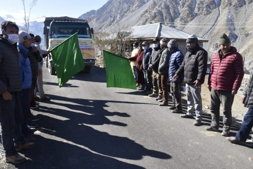 EC Mohsin Ali flags off 10,000 quintals of vermicompost for public distribution (3)