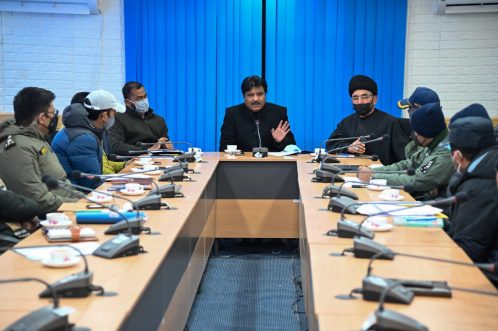 CEC Feroz Khan reviews preparedness of AN-32 courier service, IL 76 to Kargil (4)