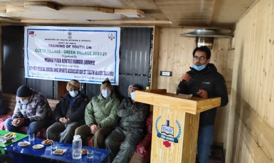 NYKS Kargil organizes training program on “Clean Village-Green Village” (2)