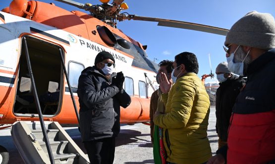 Successful trial landing of Pawan Hans MI-172 helicopter held at Chiktan (2)