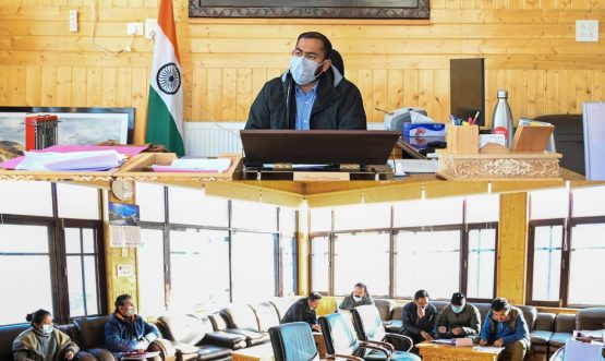 DC Kargil chairs meeting on market valuation for 2022 (3)