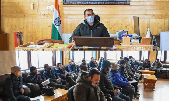 DC Kargil reviews arrangements for Republic Day (4)