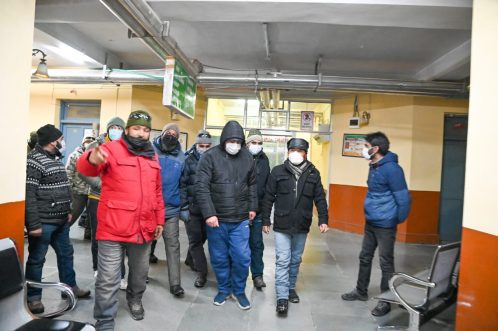 Acting CEC Syed Abass Razvi inspects winter tuition centres at Drass (3)