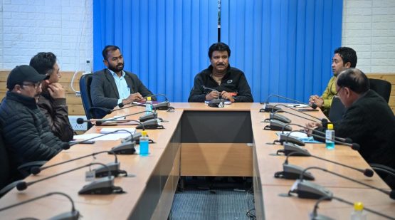 CEC Feroz Khan reviews electrification of hospitals, schools (3)
