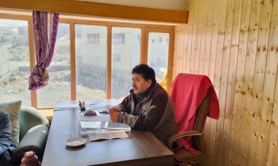 SDM Zanskar convenes meeting regarding biometric attendance (4)