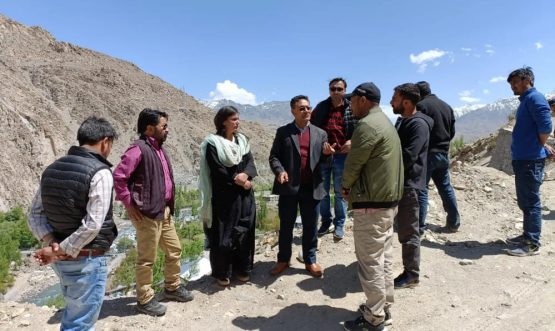 EC Works inspects land feasibility, technical aspects for installation of lift irrigation, solar submersible pump (3)