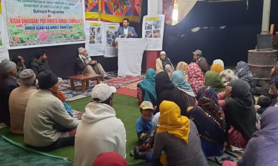 Awareness program under ‘Kisan Bhagidari Prathmikta Hamari’ campaign for farmers held at Minji (3)