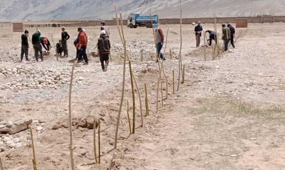 EC Tourism kick starts plantation drive at Zanskar (4)