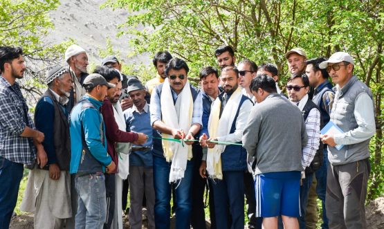 CEC Feroz Khan inaugurates Drought Mitigation Solar Pump at Akhchamal (4)