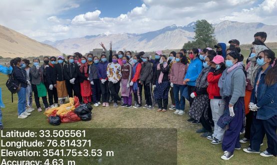 ISA holds cleanliness drive at holy lake Sani Zanskar (1)