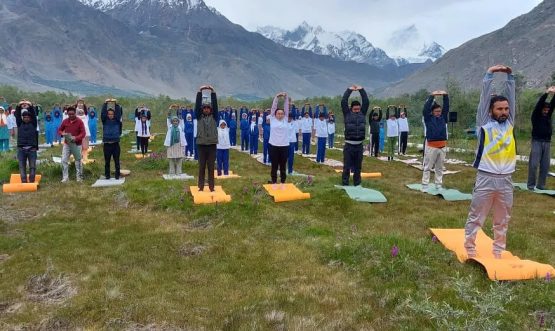 NYK, District Administration Kargil celebrate 8th International Yoga Day (3) – Copy (1)