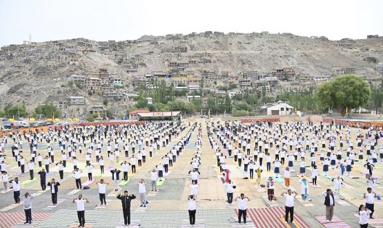 8th International Yoga Day celebrated in Kargil (5)