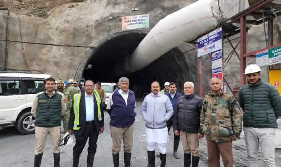 MoS Ajay Kumar Mishra visits Zojila tunnel eastern portal, reviews work progress (1) (1) (1)
