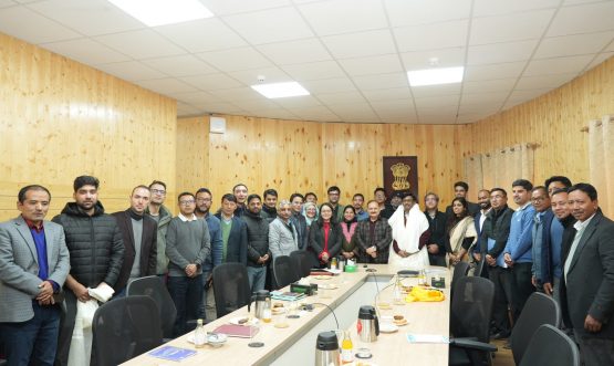 UT Administration bids farewell to Outgoing Commissioner/Secretary Dr. Vasanthakumar Namasivayam