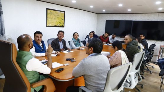 DC Leh @santoshsukhadeve convenes meeting with various departments for