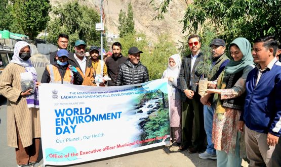 Pre-World Environment Day Campaign: Municipal Committee Kargil Organizes Plantation Drive Near Iqbal Bridge.