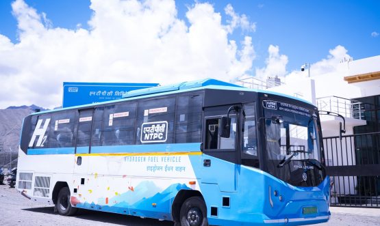 NTPC hands over five hydrogen fuel cell buses to SIDCO at Green Hydrogen Mobility Station Leh.