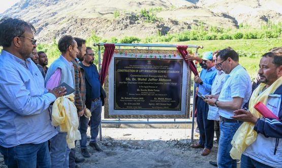 CEC Dr. Mohd Jaffer Akhoon Inaugurates Multiple Lift Irrigation Projects in Sankoo Subdivision.