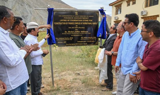 CEC Kargil Lays Foundation Stone for ₹13 Crore Finance Complex at Kurbathang.