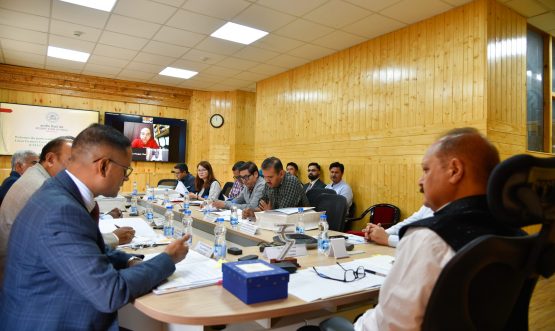 Chief Secretary Dr. Pawan Kotwal chairs 4th UT-Level Coordination Committee (UTLCC) meeting of RBI in Ladakh.