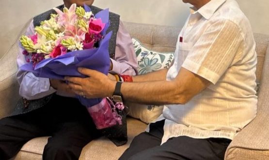 Hon’ble Lt Governor Kavinder Gupta meets former LG Brig (Dr) BD Mishra (Retd) in Delhi.
