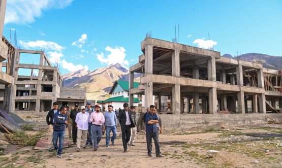 CEC Kargil Dr. Mohd Jaffer Akhoon Conducts Extensive Review of Health and Education Infrastructure in Zanskar.