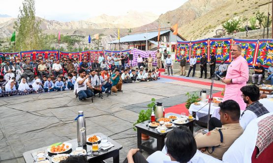 Hon’ble Lt Governor Kavinder Gupta interacts with various public delegations on his maiden visit to Kargil