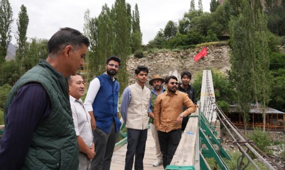 DC Leh Visits Bogdang, Turtuk, Tyakshi, and Thang; Reviews Development Needs and Grievances in Border Villages.