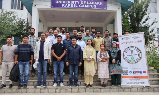 Enterprising Ladakh – EDII team conducts orientation session at University of Ladakh’s Kargil campus.