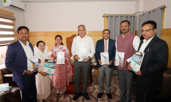 Hon;ble LG Gupta with officials from EDII Ahmedabad and Adm Secretary Skill Development Ladakh
