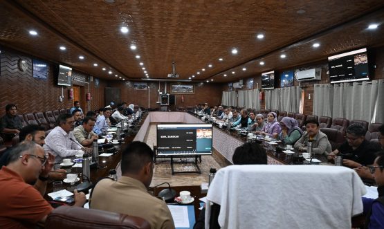 DC Kargil reviews preparedness for Independence Day celebrations.