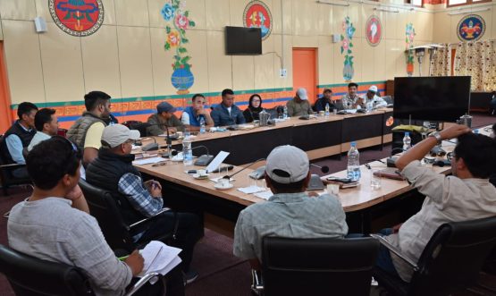 Omkar Rajendara Gundage, IAS, Joins as SDM Zanskar; Meets Officers at Padum.