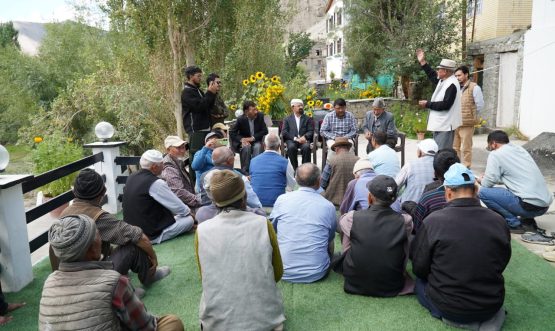 CEC Kargil addresses public grievances, reviews developmental needs at Chiktan.