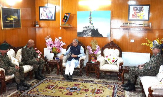 LG Kavinder with Army officials