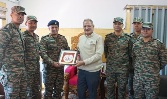 Major General Praveen Chhabra calls on Lt Governor Kavinder Gupta.