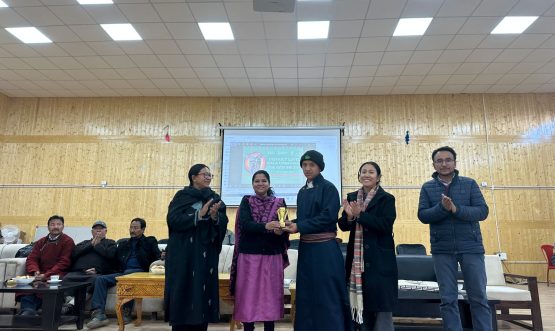 Administrative Secretary and Director, SED felicitate students at District Level Kala Utsav.