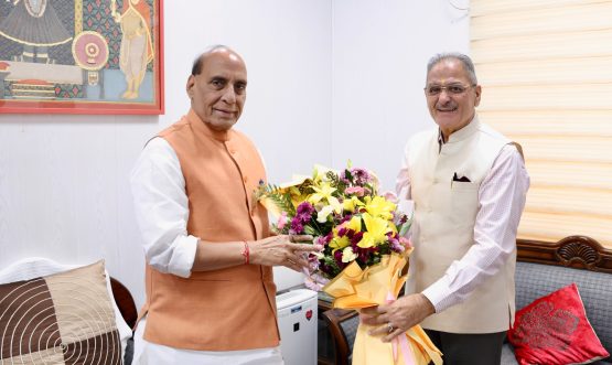 LG Kavinder meets Defence Minister Rajnath Singh in Delhi.