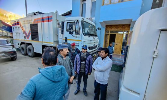 CEC Dr. Mohd Jaffer Akhoon Reviews Winter Preparedness of Municipal Committee Kargil.