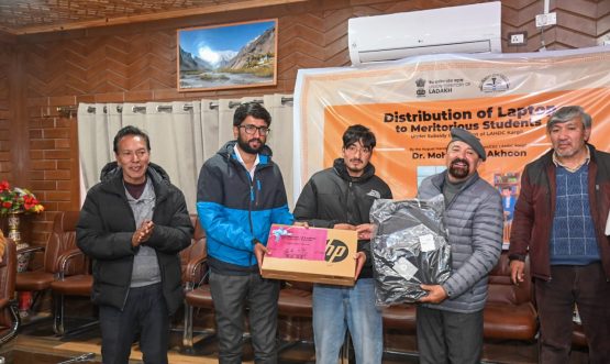 CEC Kargil Attends Laptop Distribution Ceremony for Meritorious Students of 10th and 12th class Under LAHDC Subsidy Scheme.