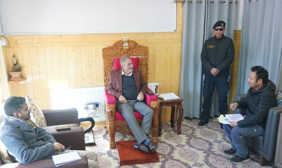 Various delegations call on LG Kavinder Gupta.