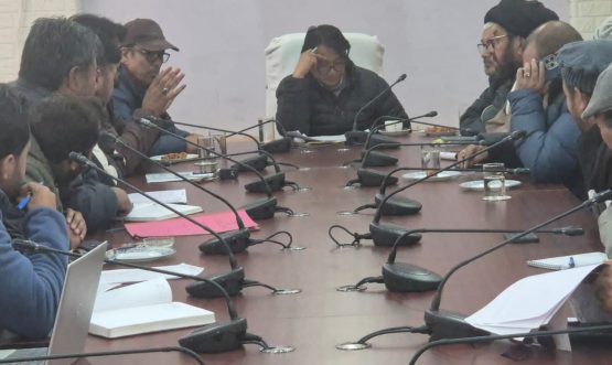 EC Tourism Reviews Progress, Orders Speed-Up of Pending Tourism Projects in Kargil.