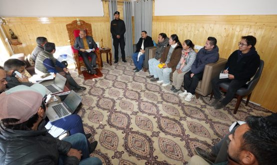 Various delegations call on LG Ladakh.