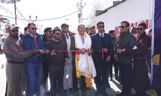 LG Kavinder inaugurates 2-day Cooperative Trade Fair 2025