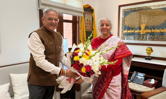 LG Kavinder Gupta meets Union Finance Minister, discusses Ladakh’s developmental priorities.