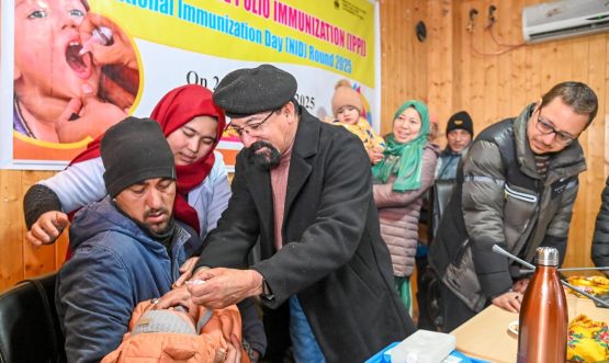 CEC Dr. Jaffer Akhoon kick-starts Intensified Pulse Polio Immunization Programme in Kargil.